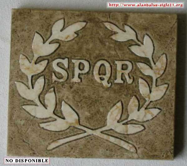 SPQR, Senatus Populusque Romanus, con la corona triunfal