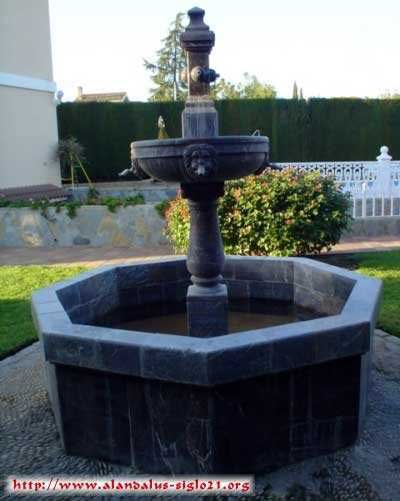 Fuente tallada en piedra natural, piedra negra de Córdoba
