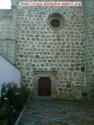 Otro lateral del convento